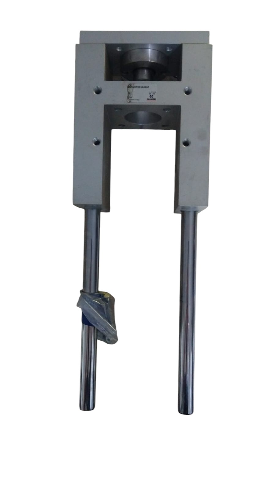 GUIA "H" PARA CILINDRO 63MM X 200MM CAMOZZI - Imagen 2